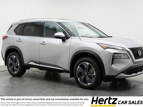 Used 2025 Nissan Rogue SV FWD image 1