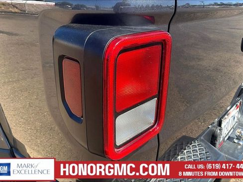 Used 2022 Jeep Gladiator Sport AWD/4WD image 24