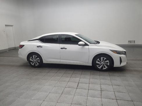 Used 2025 Nissan Sentra S FWD image 11