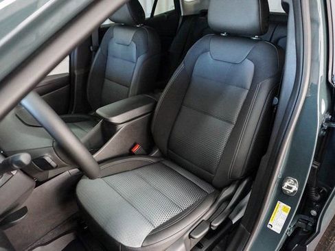 New 2026 Chevrolet Trax LT w/ Driver Confidence Package image 11