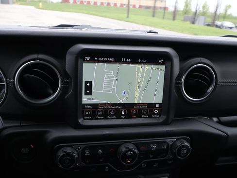 Used 2021 Jeep Wrangler Unlimited Sahara w/ Cold Weather Group image 21