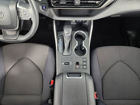 Used 2023 Toyota Highlander LE image 26