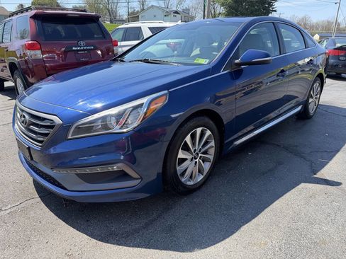 Used 2017 Hyundai Sonata Sport w/ Cargo Package FWD image 2