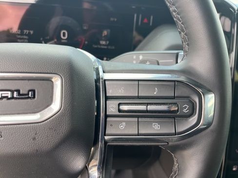 Used 2025 GMC Yukon Denali AWD/4WD image 23