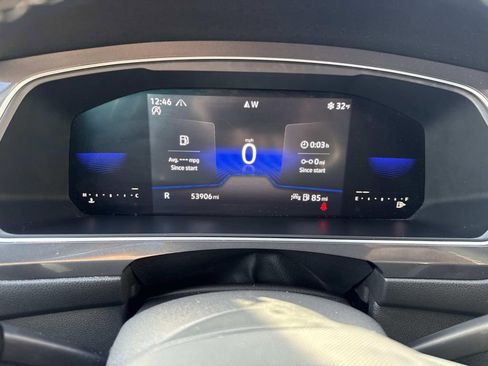 Used 2022 Volkswagen Tiguan SE image 34