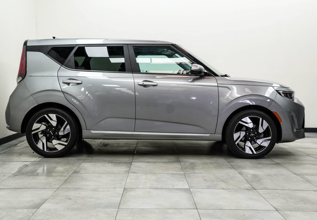 Used 2023 Kia Soul GT-Line w/ GT-Line Technology Package FWD image 7