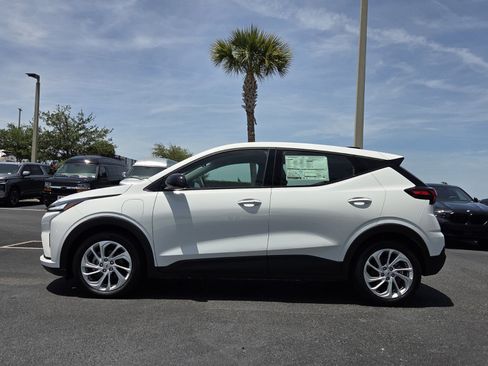 New 2027 Chevrolet Bolt LT w/ Comfort Package FWD image 3