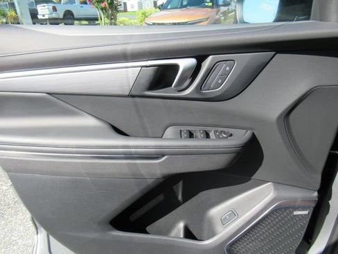 Used 2026 Buick Enclave Preferred FWD image 23