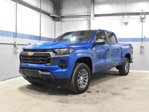 Used 2023 Chevrolet Colorado LT w/ LT Convenience Package II image 7