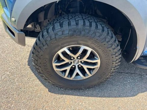 Used 2019 Ford F150 Raptor w/ Equipment Group 802A Luxury AWD/4WD image 8