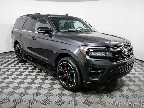 Used 2022 Ford Expedition Limited AWD/4WD image 1