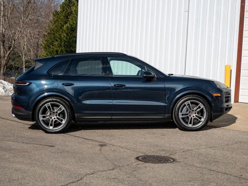 New 2026 Porsche Cayenne AWD/4WD image 8