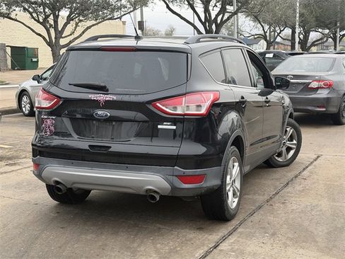 Used 2016 Ford Escape SE w/ Equipment Group 201A image 7