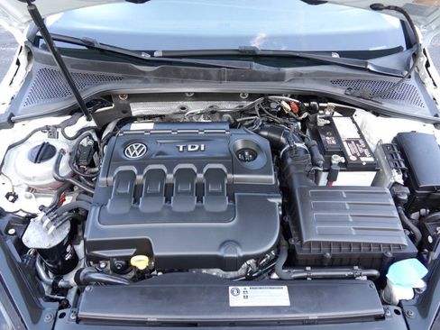 Used 2015 Volkswagen Golf TDI S FWD image 87