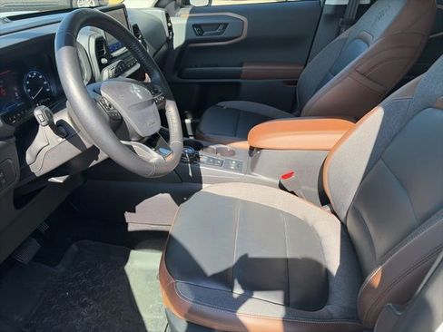 Used 2023 Ford Bronco Sport Outer Banks w/ Tech Package AWD/4WD image 9