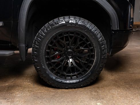 Used 2019 GMC Sierra 1500 AT4 w/ AT4 Premium Package AWD/4WD image 10