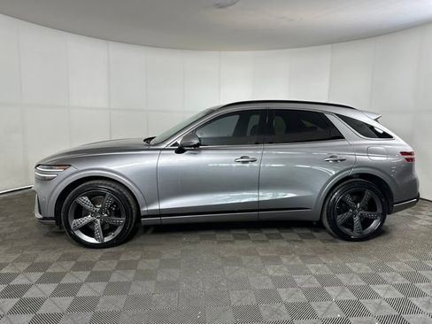 Used 2023 Genesis GV70 2.5T Sport Prestige w/ Sport Prestige Package image 6