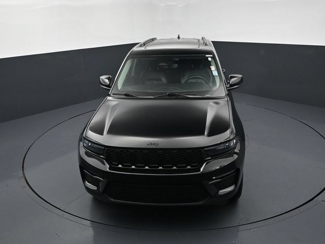 Used 2023 Jeep Grand Cherokee Limited w/ Black Appearance Package AWD/4WD image 13