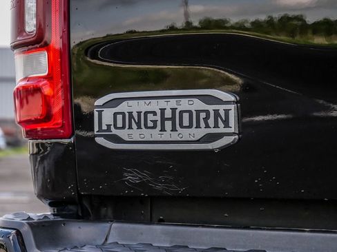 Used 2022 RAM 2500 Limited AWD/4WD image 16