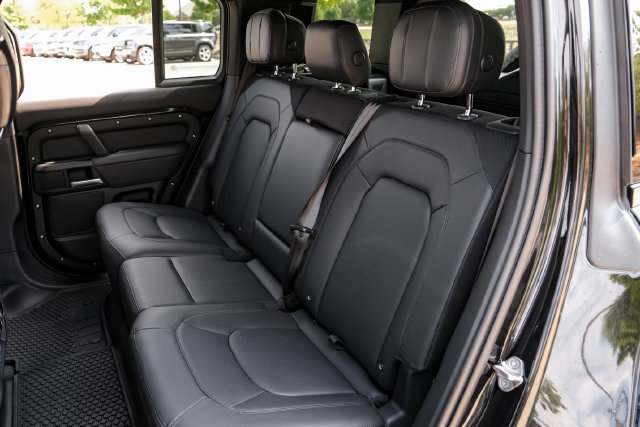 New 2026 Land Rover Defender 110 X AWD/4WD image 44