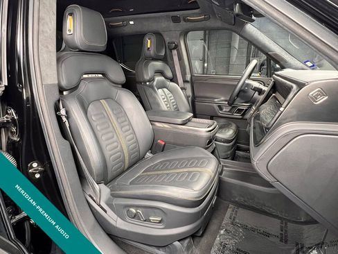 Used 2022 Rivian R1T Adventure image 4