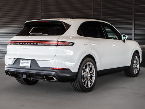 Certified 2026 Porsche Cayenne image 10