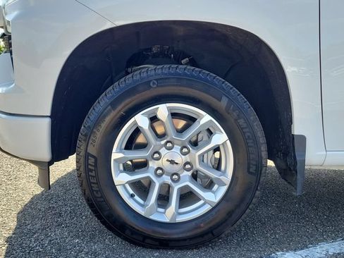 Certified 2026 Chevrolet Silverado 1500 RST AWD/4WD image 6