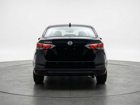 Used 2025 Nissan Versa SV FWD image 7