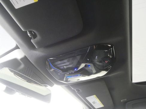 Certified 2023 BMW 740i w/ Parking Assistance Package image 22