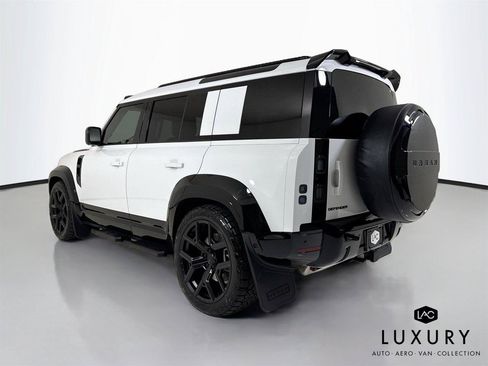 Used 2026 Land Rover Defender 110 X-Dynamic SE AWD/4WD image 8