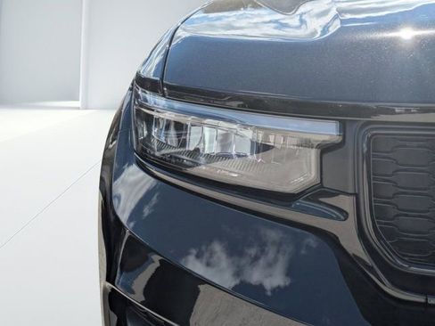 New 2025 Jeep Grand Cherokee Altitude AWD/4WD image 8