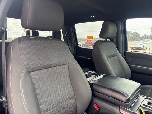 Used 2022 Ford F150 XLT w/ Equipment Group 302A High image 16