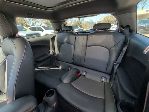 Used 2020 MINI Cooper 2-Door Hardtop image 16