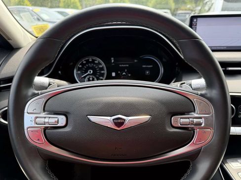 Certified 2025 Genesis GV70 2.5T AWD/4WD image 25