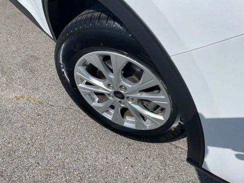 Used 2024 Ford Escape Active w/ Tech Pack #1 AWD/4WD image 16