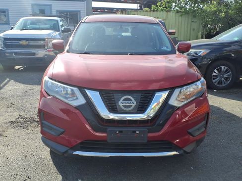 Used 2017 Nissan Rogue S AWD/4WD image 2