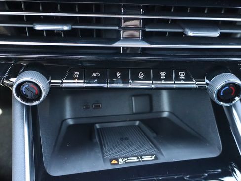 New 2027 Chevrolet Traverse LT w/ Driver Confidence Package AWD/4WD image 13