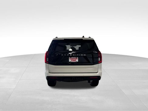 New 2027 Ford Expedition Active RWD image 5