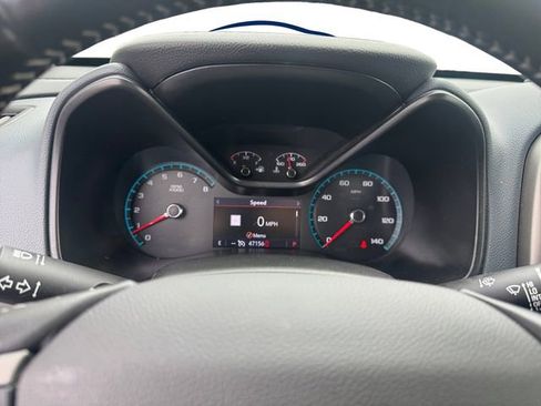 Used 2021 Chevrolet Colorado Z71 AWD/4WD image 14