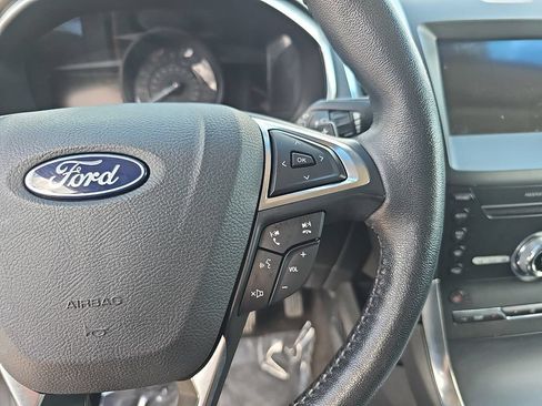 Used 2019 Ford Edge Titanium AWD/4WD image 18