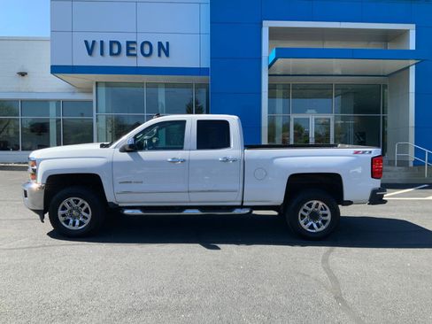 Used 2015 Chevrolet Silverado 2500 LTZ w/ LTZ Plus Package image 4