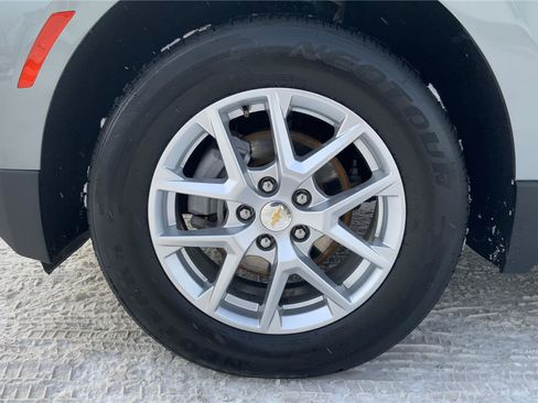 Used 2024 Chevrolet Equinox LT AWD/4WD image 25