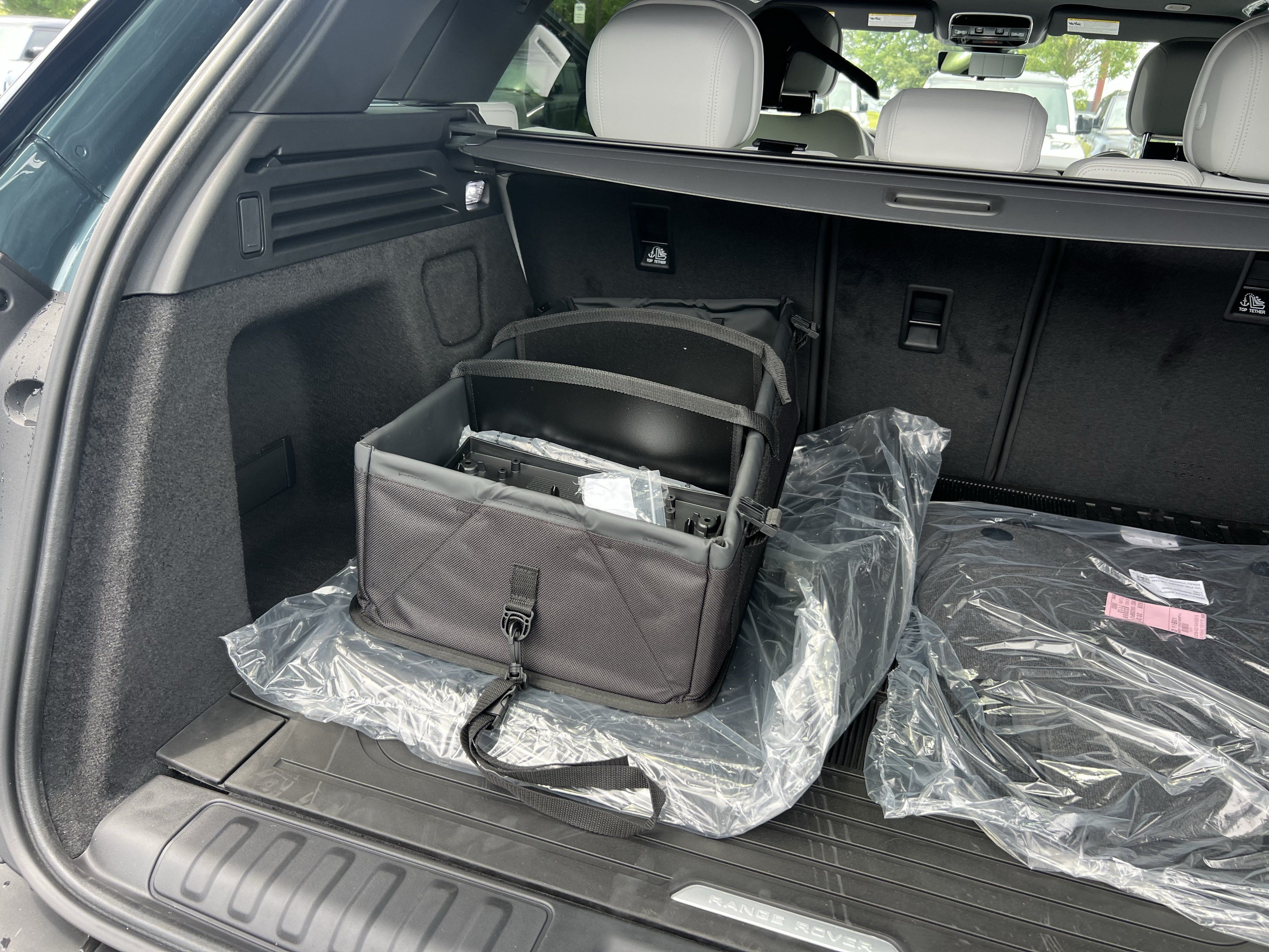 New 2026 Land Rover Range Rover Sport SE AWD/4WD image 31