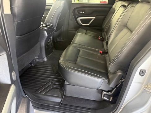 Used 2019 Nissan Titan PRO-4X w/ Pro-4x Convenience Package AWD/4WD image 18