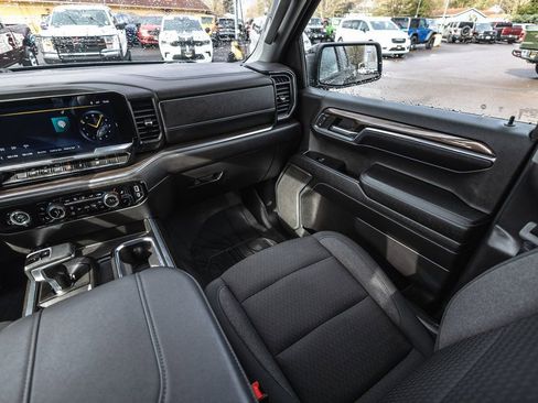 Used 2024 Chevrolet Silverado 1500 RST AWD/4WD image 29