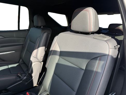 New 2026 Chevrolet Traverse Z71 w/ Driver Confidence Package image 16