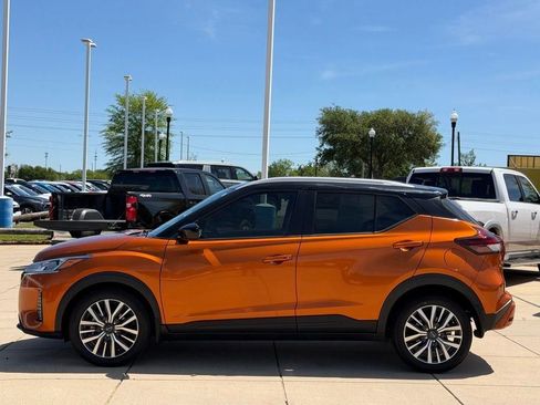 Used 2024 Nissan Kicks SV FWD image 6