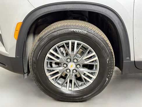 Certified 2026 Chevrolet Traverse LT w/ Driver Confidence Package FWD image 30
