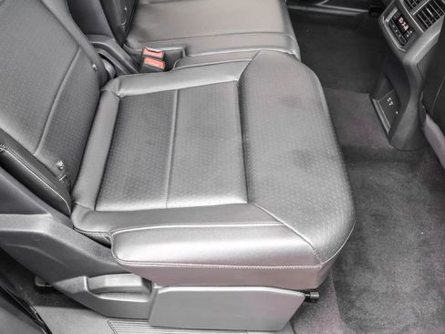 Used 2022 Volkswagen Atlas SE image 33