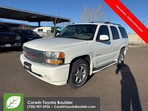 Used 2003 GMC Yukon Denali image 3